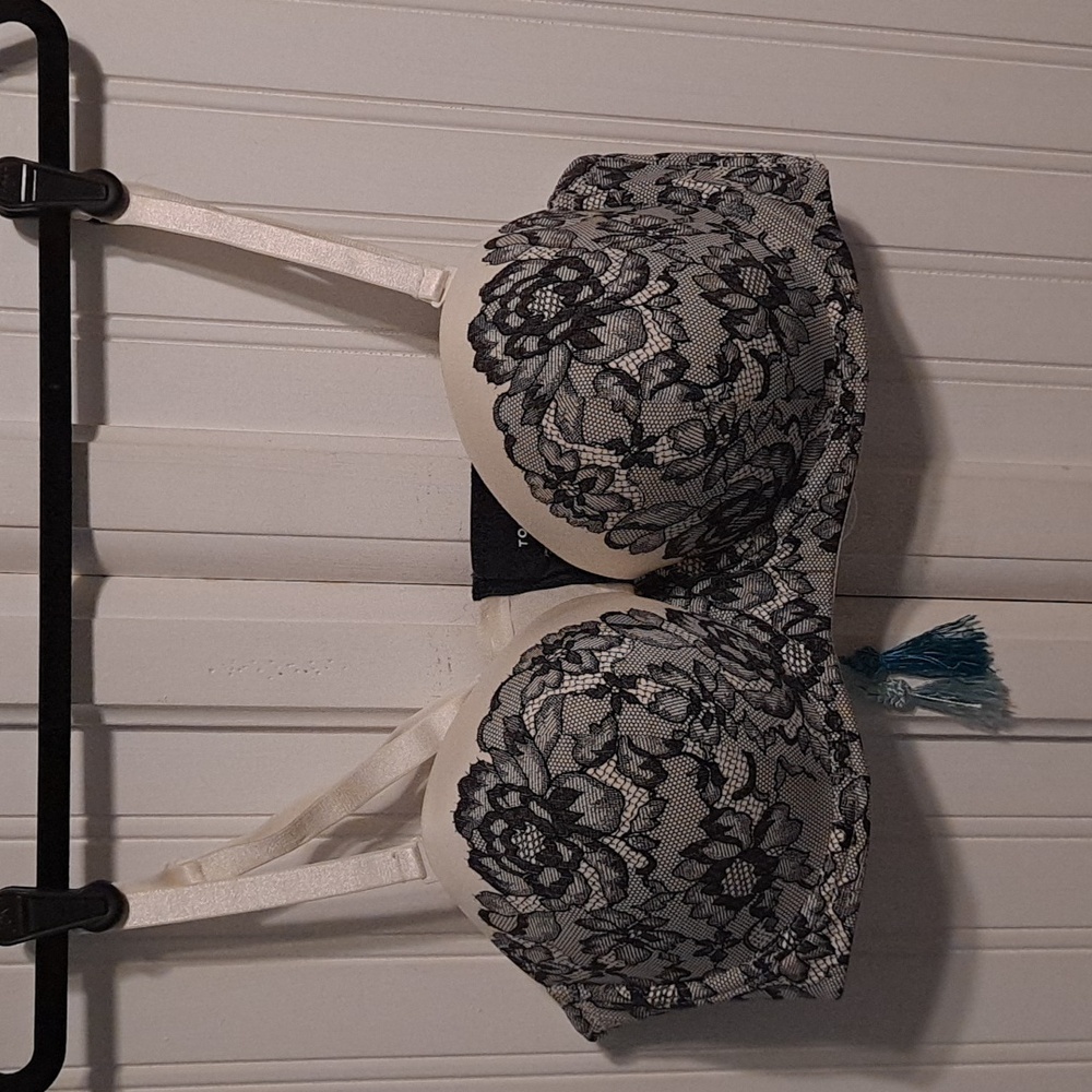 Beautiful torrid push up strapless bra